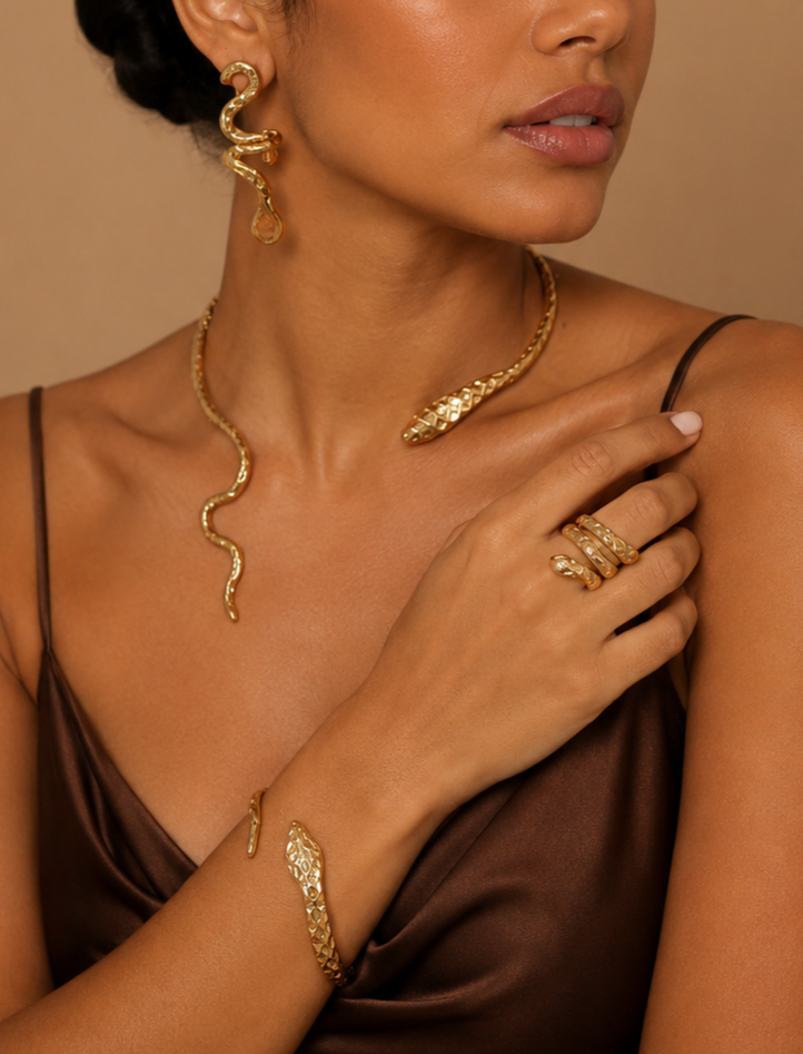 Collier Serpente Cobra bronzo