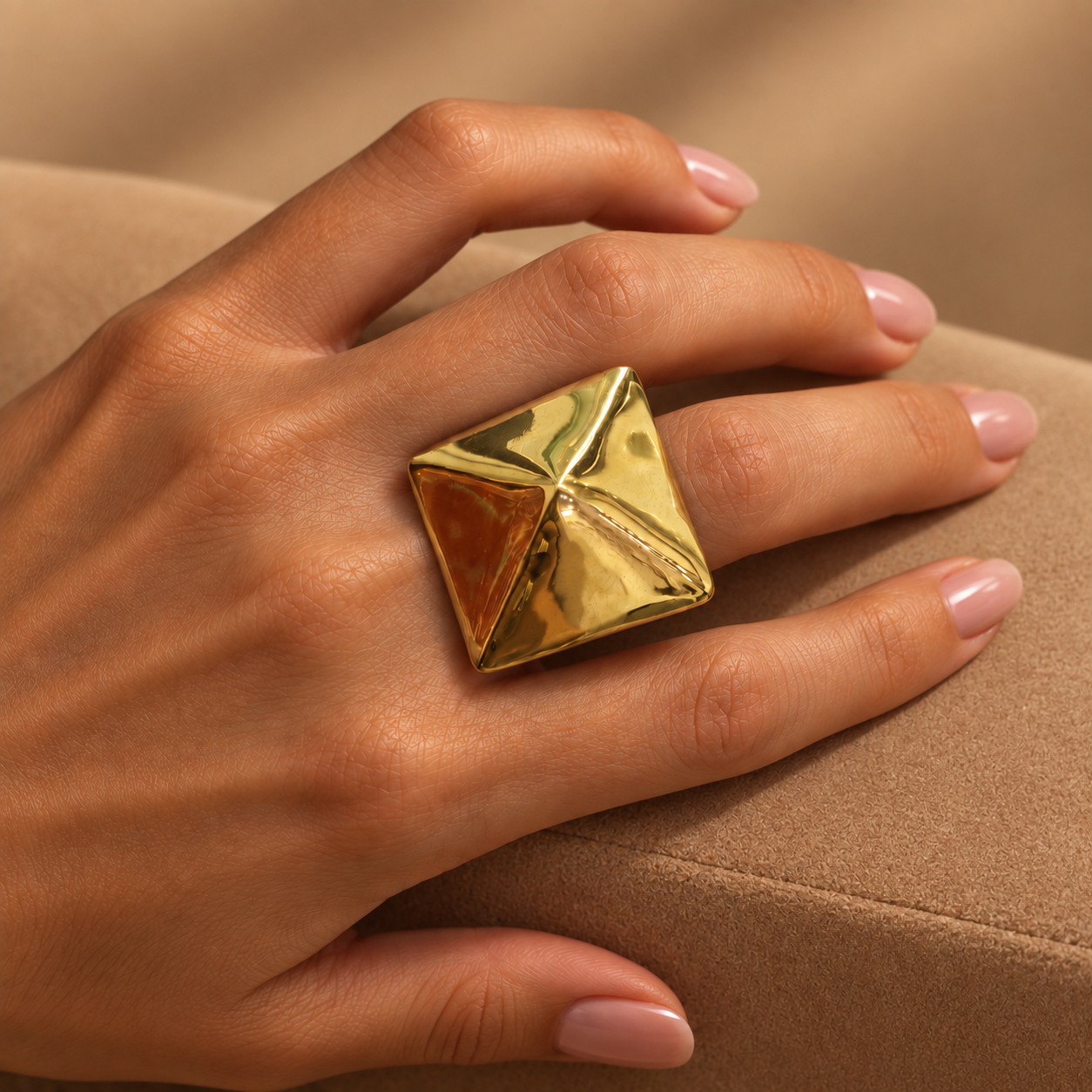 Anello Piramide bronzo